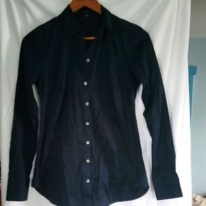 Ann Taylor Navy Long Sleeve Button Down Shirt, size 0 (NWOT)